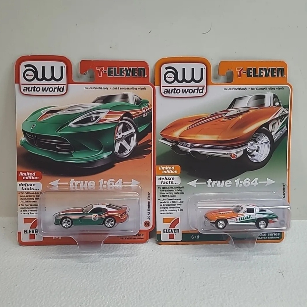 Auto World x 7-Eleven Exclusive 2012 Dodge Viper & 1967 Chevy Corvette Set of 2